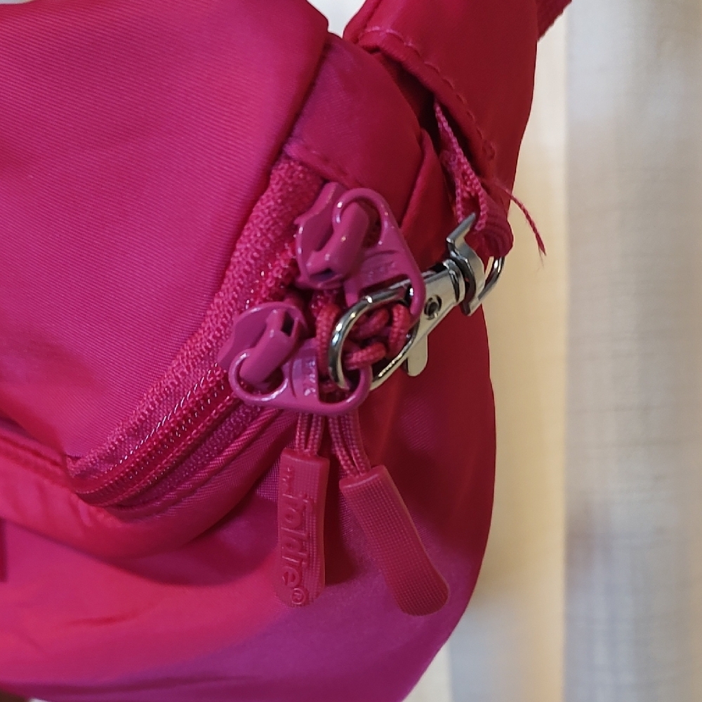 Vibrant Pink Crossbody Bag - Picture 4 of 7